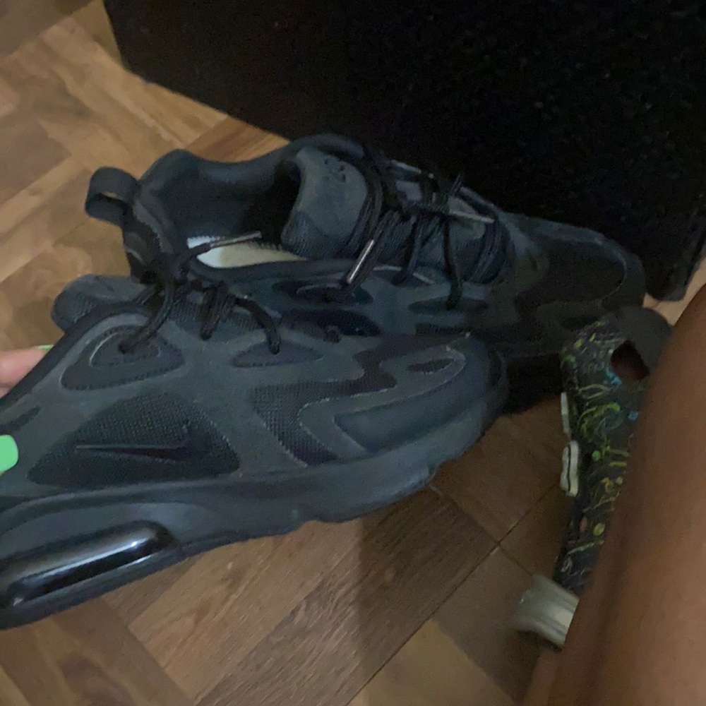 Nike runner shoes